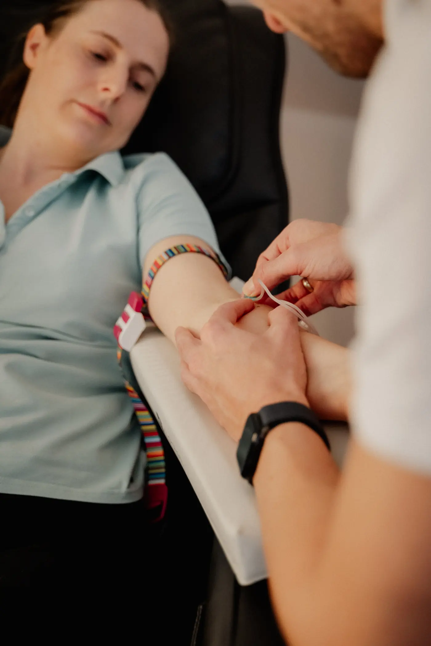 Vorbereitung einer Infusion am Arm