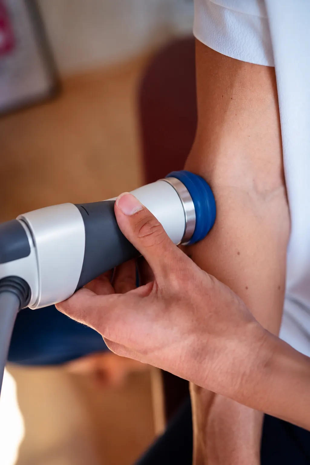 Stoßwellentherapie am Unterarm